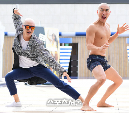 삭발한 개그맨 윤성호와 김인석, 쌍둥이 형제는 아니고요~[포토]