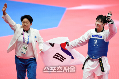 [포토] \'金\' 이다빈, 아시안게임 2연패 차지