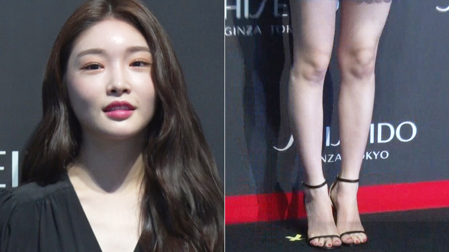 [SS쇼캠] 청하, 댄싱퀸의 빛나는 각선미 ('시세이도' 포토월)