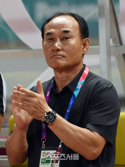 [포토] 김학범 감독 \'이란 반드시 잡는다\'