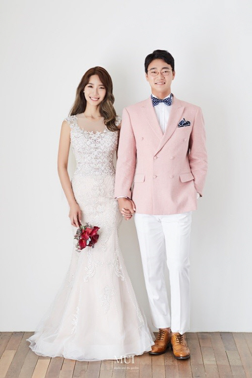 '코빅' 개그맨 한명진, 9월 29일 결혼 앞두고 웨딩화보 공개