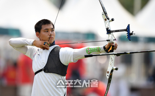 [포토] 이우석, 리커브 결승서 김우진에 져 은메달