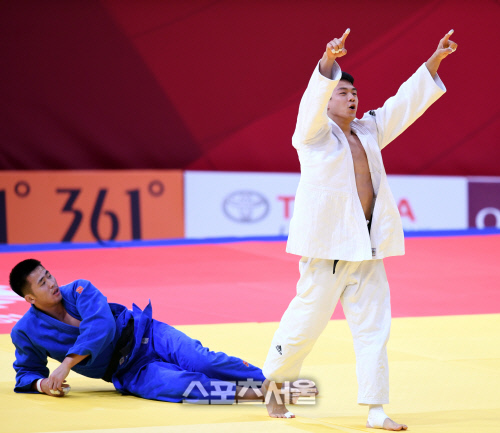 [포토] 유도 90kg 곽동한, 금메달 차지