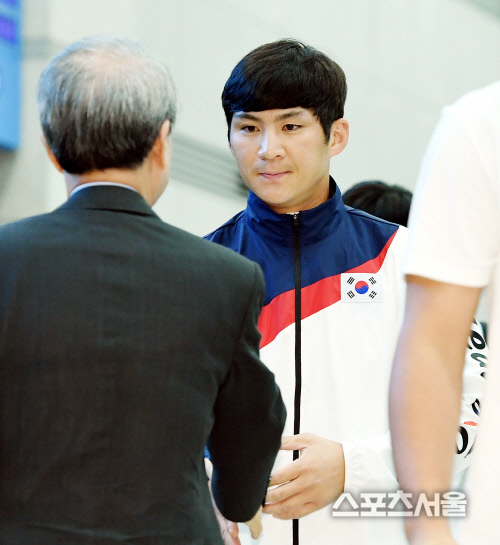 [포토] 오지환, 금메달과 함께...돌아왔습니다~