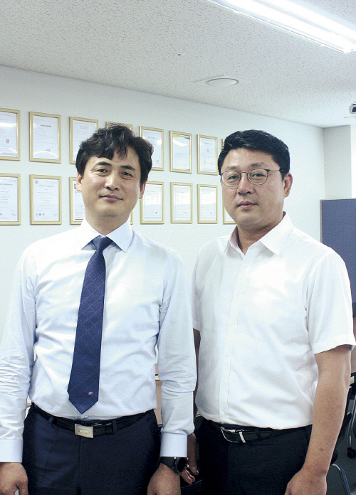 (주)대흥정보 여범수 대표(왼쪽), 박기범 대표