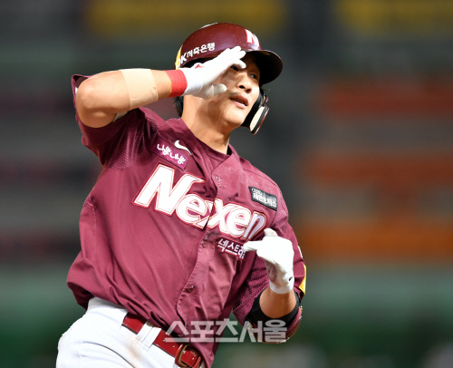 SK전 김하성, 홈런포 신고합니다![포토]