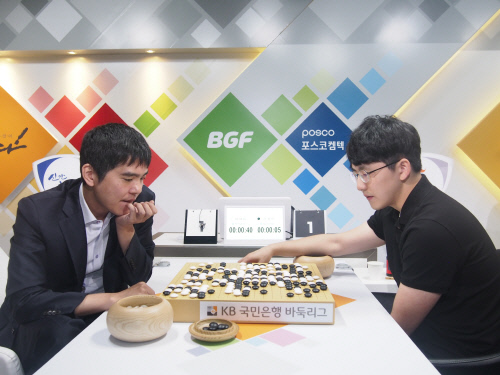 [흑돌백돌]이세돌, 김지석 꺾고 5연패 탈출 外