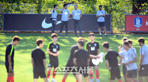 [포토]평가전 앞둔 벤투호의 고민은?