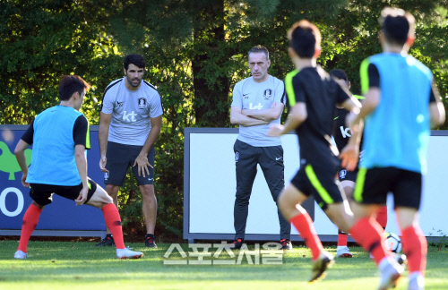 [포토]평가전 앞둔 벤투호의 고민은?