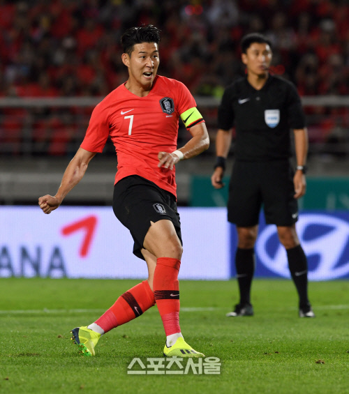 '금메달리스트' 손흥민 몸값, 5개월 사이 140억원↑…이적 가치 1500억 임박