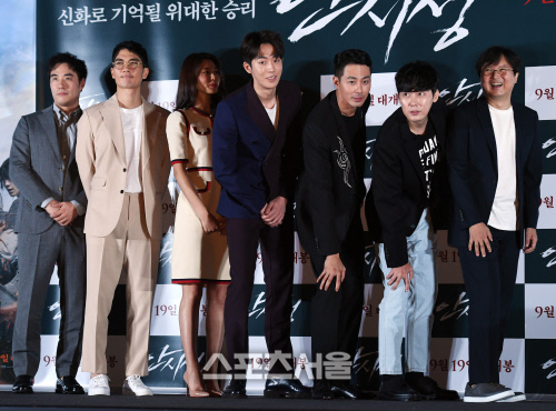 [포토] 조인성-박병은 '미스코리아 포즈'