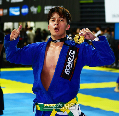 포효하는 허경환, "내가 로드FC 주짓수 금메달리스야!"[포토]
