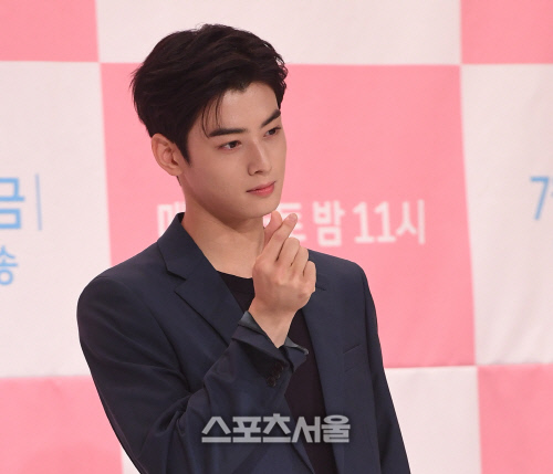 '강남미인' 차은우, 로코 차세대 주자 우뚝 #얼굴천재#싱크로율[스타#해시태그]