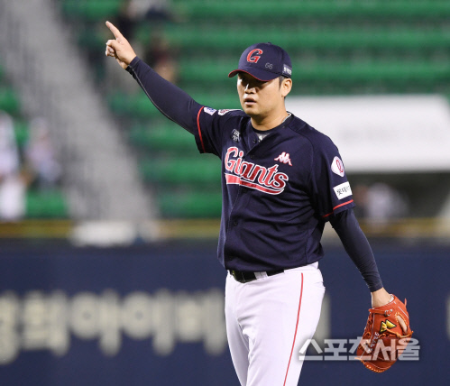 8연패 마침표 찍은 손승락, 역대 2번째 7연속시즌 20세이브