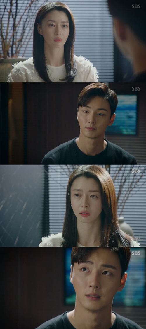 '친판사' 윤시윤, 독일로 떠나는 권나라에 "오늘은 가지마"