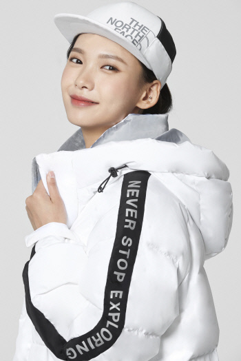 신세계百, 노스페이스와 손잡고 롱패딩 열풍 이어간다