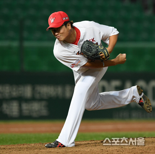 "11-4 승리에 마침표 찍는다" SK 전유수 [포토]