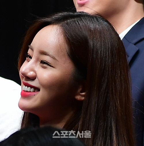 김동현의 결혼식을 보고 입이 귀에 걸린 혜리, 사랑스러워~[포토]