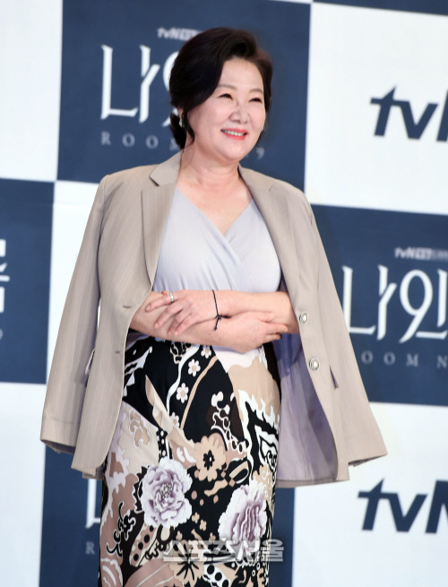 나인룸! 60대 사형수와 30대 변호사의 인생 체인지[포토]