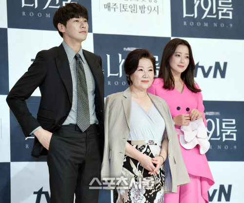 나인룸! 60대 사형수와 30대 변호사의 인생 체인지[포토]