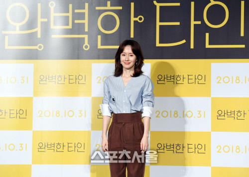 완벽한 타인의 김지수... 많은 기대 부탁! [포토]