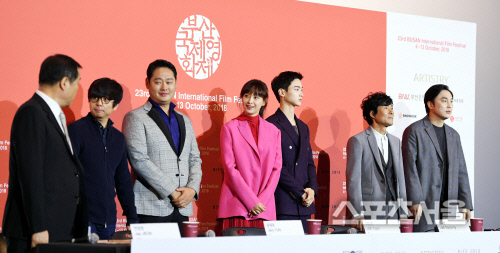 [포토] 부산국제영화제, 개막작 기자회견으로 시작합니다~