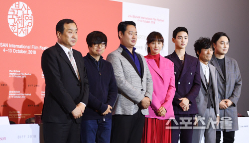 [포토] 부산국제영화제 개막작 기자회견, 쏟아지는 플래시 세례~!