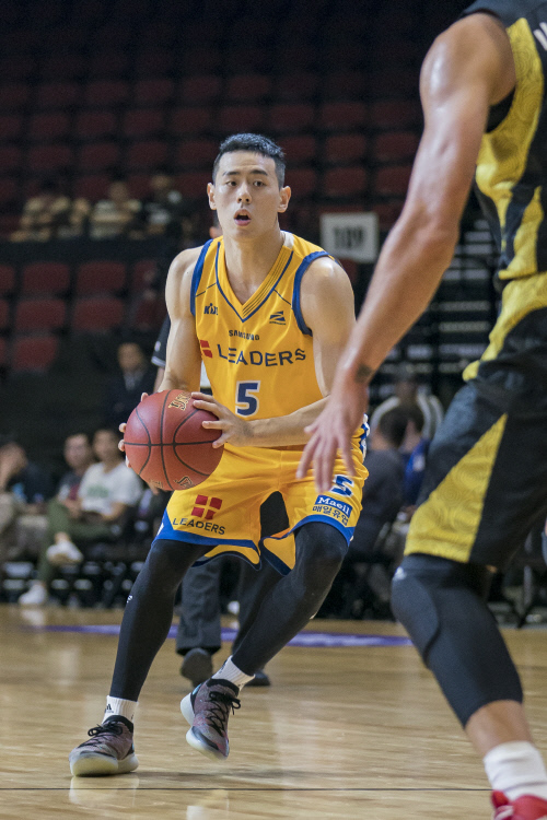 프로농구선수 이관희 등 5명, 패션쇼 런웨이 오른다