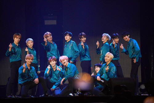 세븐틴 'IDEAL CUT' 해외투어 大성료..대세 입증