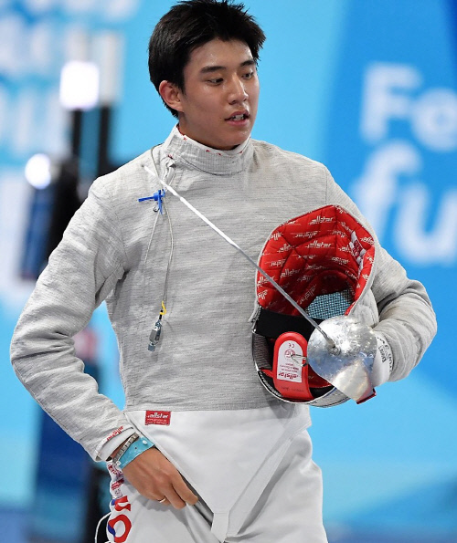 '포스트 오상욱' 현준 청소년 올림픽 남자 사브르 은메달 쾌거