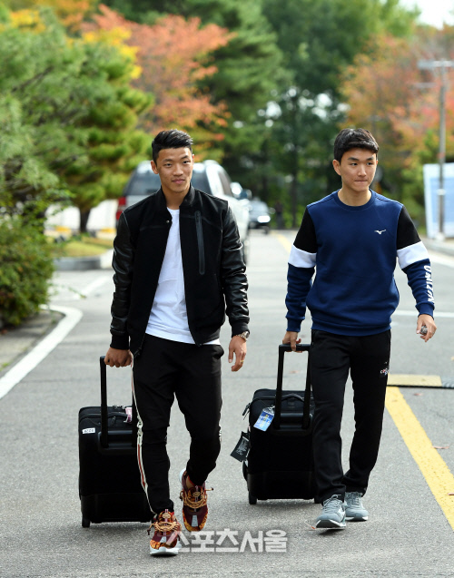 [포토] 황희찬-황인범, 황 브라더스...파주 입소!