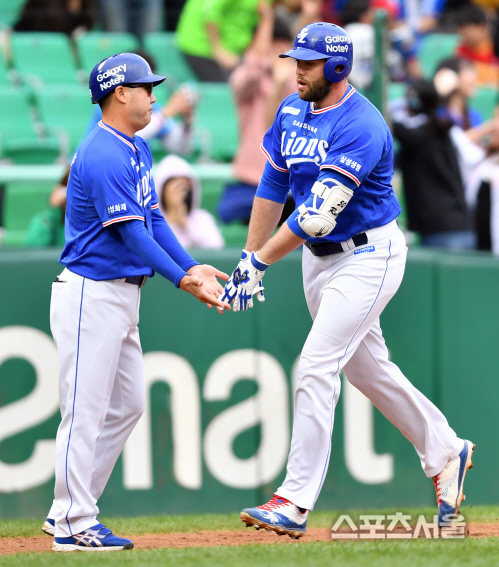 4-3 만든 러프, 구자욱과 백투백[포토]