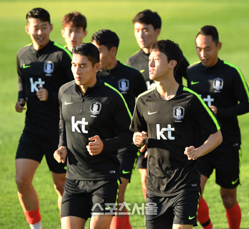 [포토] 이용-이재성, 우루과이도...잡는다!