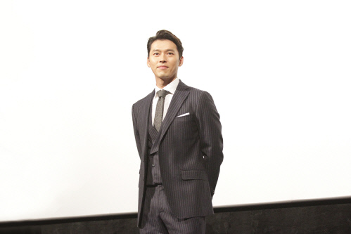 '치명적 수트핏'…현빈, 여심 저격수의 절제미