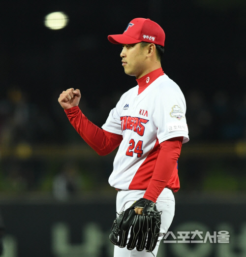 [포토] KIA 윤석민, 5위 싸움에 마침표!