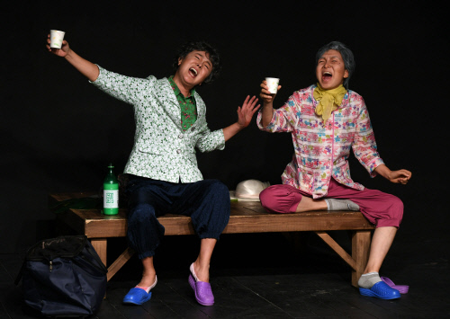 \'내친구 지화자\' 이주화-정미숙 흥케미 폭발! [포토]