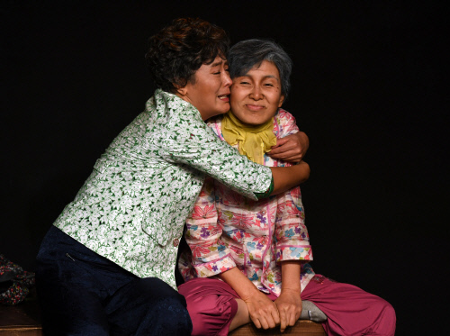 \'내친구 지화자\' 이주화-정미숙 감동 예약! [포토]