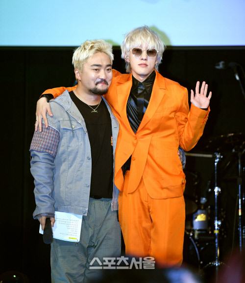 1년 8개월만의 새 앨범 ZZZ, 유병재와 함께~ [포토]