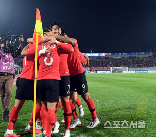 [포토] 파나마 평가전, 전반 시작부터...박주호의 선제골!