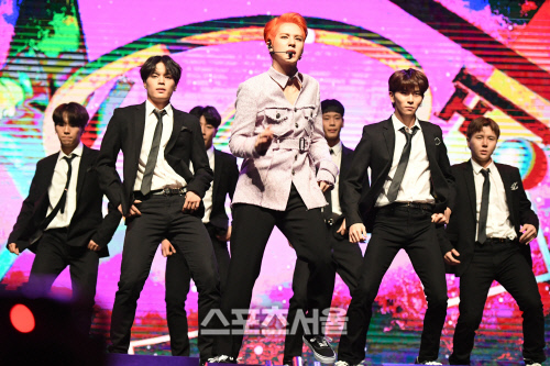 김동한, 골반 안무 기대해주세요~  [포토]