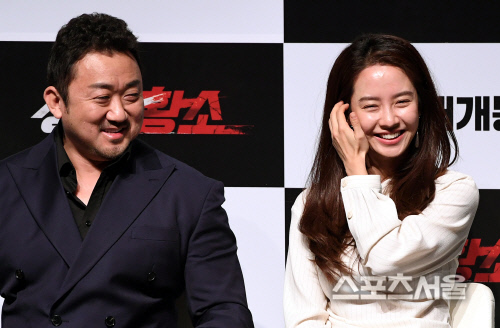 [포토] 마동석-송지효, 커플 호흡...어떨까요?