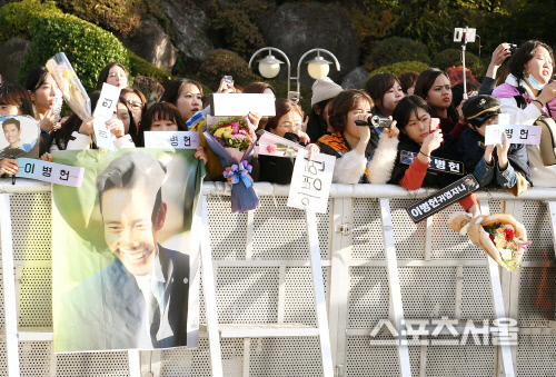 [포토] 제 2회 더 서울어워즈, 식지않는 이병헌의 인기!