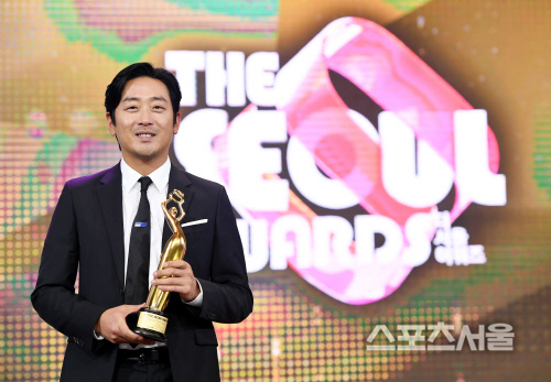 [포토] 하정우, 더 서울어워즈 감사합니다~