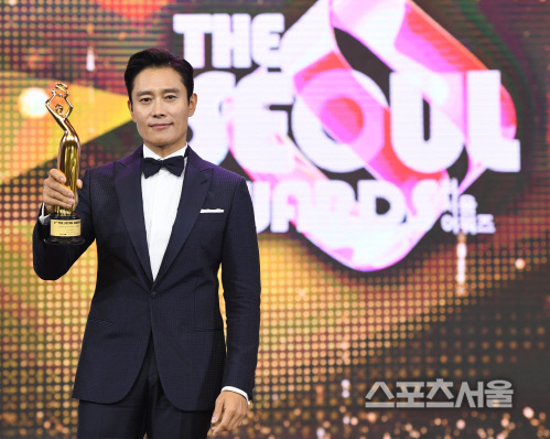 [포토] 이병헌, 더 서울어워즈 대상입니다~