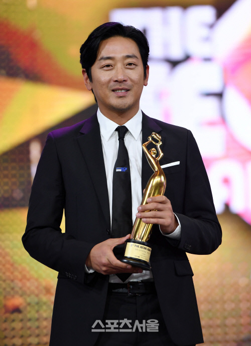 ‘더 서울 어워즈’ 하정우...빛나는 얼굴!  [포토]