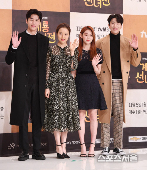 [포토] 서지훈-문채원-미나- 윤현민, 웹툰과 많이 닮았나요?