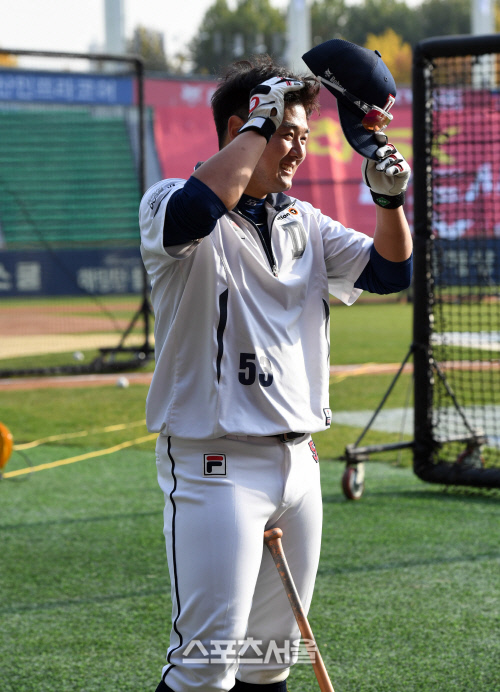 KS 2차전, 최주환...오늘도 감 좋아요! [포토]