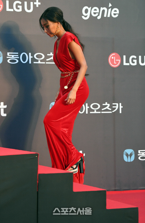 지니뮤직어워즈. 문가비...레이디 인 레드[포토]