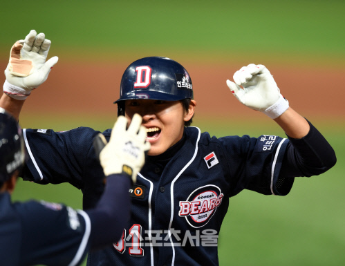  'KS 사나이'정수빈, 역전 투런홈런 KS 4차전 MVP