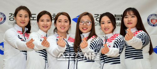 '도넘은' 지도부 갑질, 내홍 폭로나선 여자컬링 '팀 킴'의 속사정